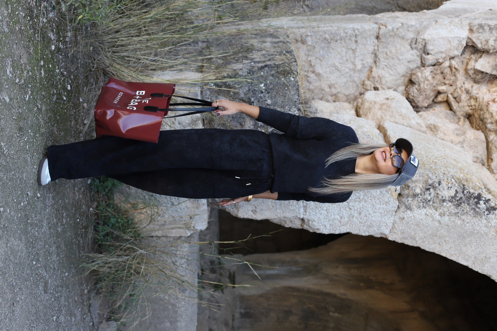 Siyah Eskitme Detay Bluz Pantolon Takım