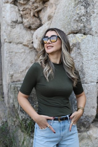 Açık Haki Yüksek Yakalı Tshirt