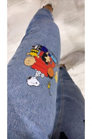 Açık Mavi Çizgi Film Karakter Baskılı Mom Jeans