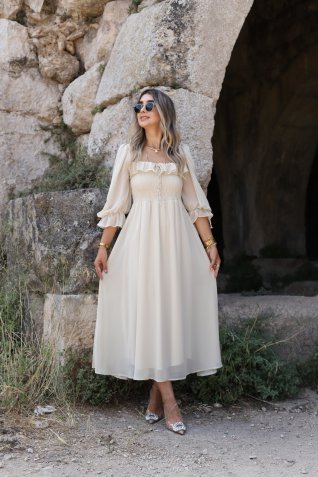 Bej Madonna Yaka Şifon Elbise