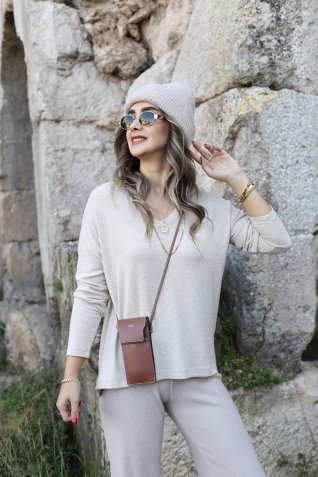 Bej Yarasa Model Yumoş Bluz