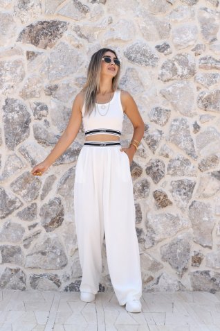 Beyaz Çizgili Lastik Detaylı Bluz Pantolon Takım
