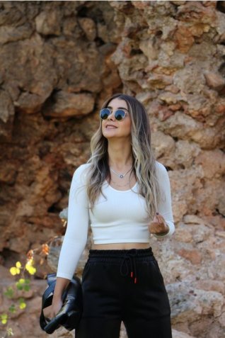 Beyaz Havuz Yaka Uzun Kollu Crop