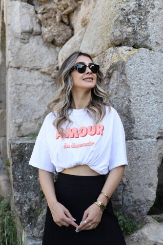 Beyaz Standart Beden Amour Yazılı Tshirt