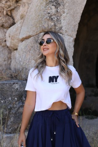 Beyaz Yazı Baskılı Crop Tshirt