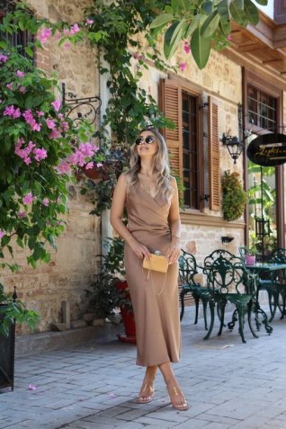 Bronz Detaylı Saten Elbise