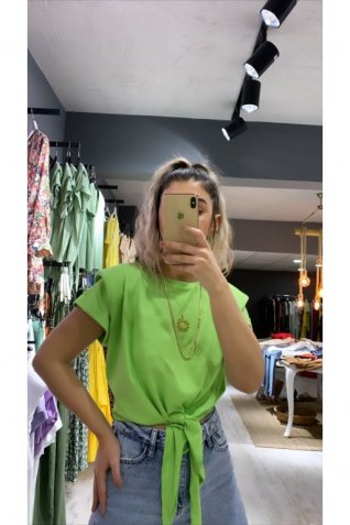 Fıstık Yeşili Omuzları Vatkalı Önden Bağlamalı Tshirt