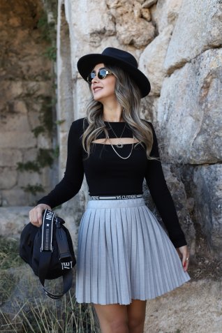 Gri Beli Yazılı Lastikli Pileli Etek