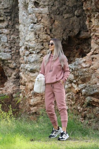 Gül Kurusu Şapka Detay Takım