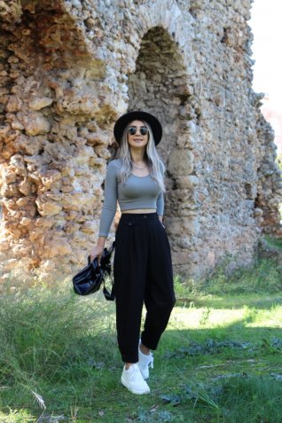 Haki Havuz Yaka Uzun Kollu Crop