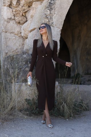 Kahve Kruvaze İnci Detay Elbise