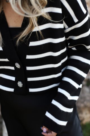 Kemik Siyah Taş Düğmeli Standart Beden Hırka