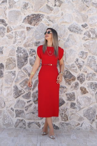 Kırmızı Düz Kesim İnce Kemerli Elbise