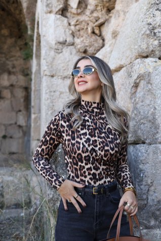 Leopar Omuzdan Büzgülü Bluz Crop