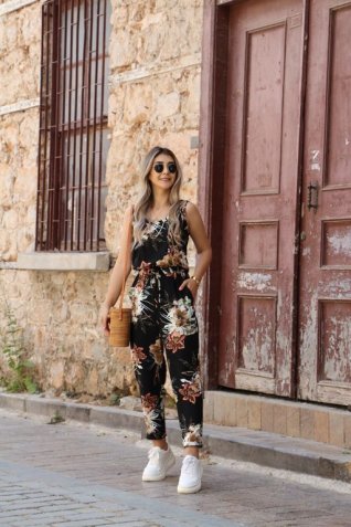 Siyah Askılı Çiçekli Tulum