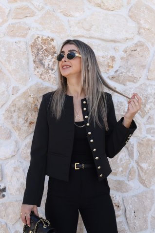 Siyah Bisiklet Yaka Gold Düğmeli Kısa Ceket