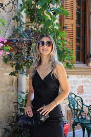 Siyah Drape Detaylı Saten Elbise