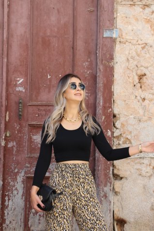 Siyah Fitilli Oval Yaka Crop