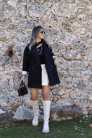 Siyah İç Astar Çizgili Standart Beden Kaban 