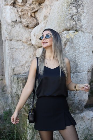 Siyah İp Askılı Saten Bluz