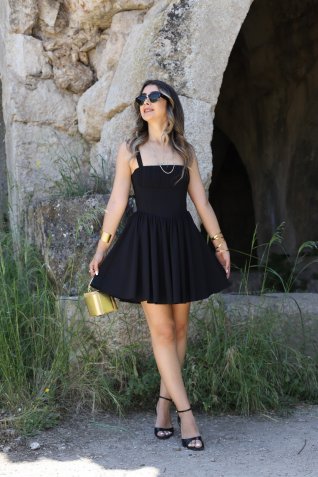 Siyah Kalın Askılı Pileli Mini Elbise