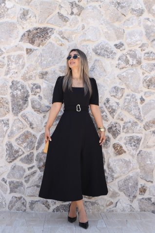 Siyah Kare Yaka Kemerli Kısa Kollu Elbise