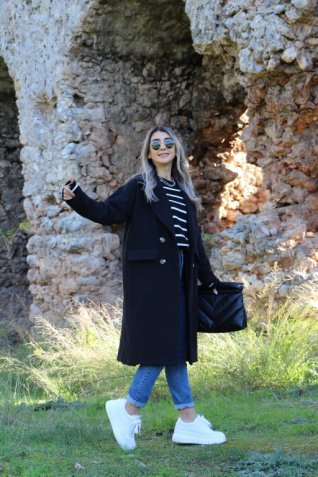 Siyah Kaşe Kaban