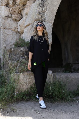 Siyah Neon Detay Standart Beden Bombe Takım