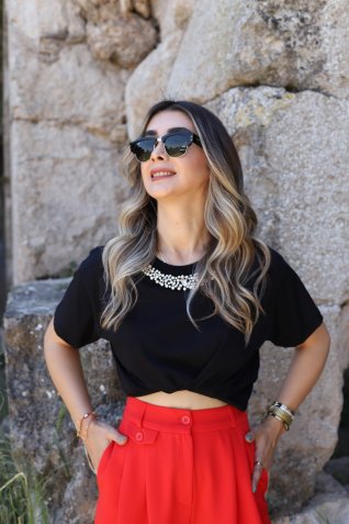 Siyah Sıralı Taşlı Tshirt