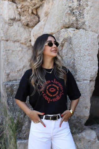 Siyah Standart Beden Kabartma Yazılı Tshirt