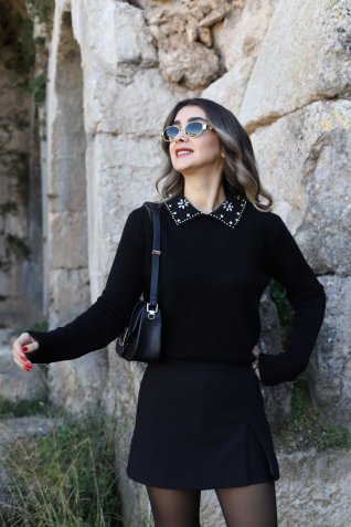 Siyah Standart Beden Polo Yaka Taşlı Kazak
