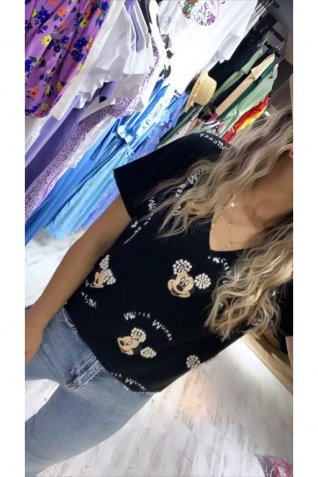 Siyah V Yaka Micky Detay Basic Tshirt