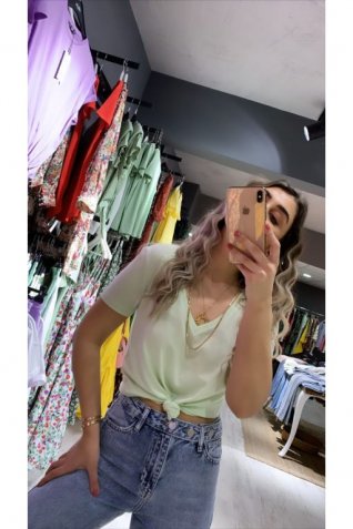 Su Yeşili V Yaka Basic Tshirt